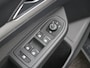Volkswagen Golf Variant 1.5 eTSI Life Business AUTOMAAT / Trekgewicht 1.400 kg / Navigatie / Apk tot 11-2027 /Digitaal dashboard / Climate control / Navigatie / Apple Carplay Android /