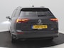 Volkswagen Golf Variant 1.5 eTSI Life Business AUTOMAAT / Trekgewicht 1.400 kg / Navigatie / Apk tot 11-2027 /Digitaal dashboard / Climate control / Navigatie / Apple Carplay Android /