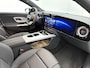 Mercedes-Benz CLA 200 Business Solution AMG 58 kWh | Premium pakket | Winterpakket | Nightpakket | MBUX Augmented Reality navigatie | Massagefunctie | 19” vijfspaaks lichtmetalen AMG-velgen | Vast panoramadak | URBAN GUARD |