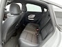 Mercedes-Benz CLA 200 Business Solution AMG 58 kWh | Premium pakket | Winterpakket | Nightpakket | MBUX Augmented Reality navigatie | Massagefunctie | 19” vijfspaaks lichtmetalen AMG-velgen | Vast panoramadak | URBAN GUARD |