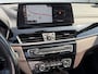 BMW X1 xDrive25e High Executive X-Line | Leder | Panoramadak | Head-Up Display | Stoel- en stuurverwarming