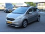 Kia Venga 1.6 CVVT ExecutiveLine Camera/Pano/Trekhaak/NL Auto!!