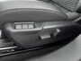 Peugeot 2008 SUV 1.2 145pk Hybrid GT Automaat | Draadloos Carplay | Camera | Stoelverwarming | Elektrisch bestuurdersstoel met Massage | Dodehoekbewaking