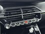 Peugeot 2008 SUV 1.2 145pk Hybrid GT Automaat | Draadloos Carplay | Camera | Stoelverwarming | Elektrisch bestuurdersstoel met Massage | Dodehoekbewaking
