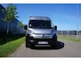 Citroën Jumper 2.2 BlueHDi 140 L2H2 3.5t Automaat |Nieuwstaat |Luifel |Trekhaak |Camera |Cruise |Navi |Carplay |Android auto |Stoelverwarming |Metallic |Nieuwe type |2e airbag