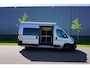 Citroën Jumper 2.2 BlueHDi 140 L2H2 3.5t Automaat |Nieuwstaat |Luifel |Trekhaak |Camera |Cruise |Navi |Carplay |Android auto |Stoelverwarming |Metallic |Nieuwe type |2e airbag