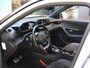 Peugeot 2008 SUV GT Pack 130 pk Automaat | Schuifdak | Trekhaak | Adaptive Cruise Control