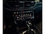 Volkswagen T-Roc 1.5 TSI R-Line, Panodak, Trekhaak, Zomer en Winterbanden, ACC, Black Pack