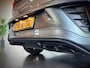 Volkswagen T-Roc 1.5 TSI R-Line, Panodak, Trekhaak, Zomer en Winterbanden, ACC, Black Pack