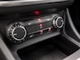 Mercedes-Benz A-klasse 180 Sport (NAVIGATIE, BLACK PACK, LEDER, GETINT GLAS, ZWART HEMEL, SPORTSTOELEN, PARKEERSENSOREN, CRUISE, NIEUWE APK, NIEUWSTAAT)