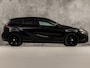 Mercedes-Benz A-klasse 180 Sport (NAVIGATIE, BLACK PACK, LEDER, GETINT GLAS, ZWART HEMEL, SPORTSTOELEN, PARKEERSENSOREN, CRUISE, NIEUWE APK, NIEUWSTAAT)