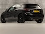 Mercedes-Benz A-klasse 180 Sport (NAVIGATIE, BLACK PACK, LEDER, GETINT GLAS, ZWART HEMEL, SPORTSTOELEN, PARKEERSENSOREN, CRUISE, NIEUWE APK, NIEUWSTAAT)
