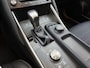 Lexus IS 300h Hybrid Business Line | Afneembare Trekhaak | Parkeersensoren | Stoelverwarming |