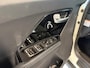 Kia Niro EV e-Niro DynamicPlusLine 64kWh 204pk | SOH 100% | 3-FASEN LADER | WARMTEPOMP | SCHUIF/KANTELDAK | NAVI | CAMERA | STOELVERW. |