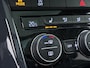 Volkswagen T-Roc 1.5 TSI Sport Business R-line | Pano dak | Trekhaak | Camera | Elek Achterklep |Stoelverwarming | Navigatie |
