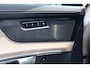 Volvo XC90 2.0 T8 Plug-in hybrid AWD Plus Bright Geventileerd nappa leder | Harman Kardon Audio | 22" Lichtmetalen velgen | Google Services | Parkeersensoren vóór + achter | Parkeercamera | Luchtvering | Charcoal hemelbekleding | Stoelverwarming | Stuurwielverwarming |