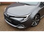 Toyota Corolla Hybrid 140 Dynamic Nieuw en uit voorraad leverbaar met € 3.000,- voordeel ,Parkeersensoren Voor & Achter, Adaptief Cruise & Climate Control, Apple Carplay / Android Auto, Nieuw en direct beschikbaar!