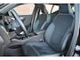 Volvo XC40 B3 177PK Plus Dark | Harman & Kardon | Panormadak | Elektrisch verstelbare stoelen | All season banden