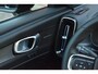 Volvo XC40 B3 177PK Plus Dark | Harman & Kardon | Panormadak | Elektrisch verstelbare stoelen | All season banden