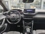 Peugeot e-208 EV GT 50 kWh | Fase 3 laden | Nieuw model | Navi by app | Camera voor + achter | 15.000km | NL auto |