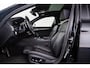 BMW 5-Serie Touring 530i High Executive M Sport - Panoramdak - Driving Assistant Professional - head up - Comfortstoelen - Stoelverwarming voor/achter - Comfort Access - BMW Laserlight - Interieurvoorverwarming -