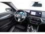BMW 5-Serie Touring 530i High Executive M Sport - Panoramdak - Driving Assistant Professional - head up - Comfortstoelen - Stoelverwarming voor/achter - Comfort Access - BMW Laserlight - Interieurvoorverwarming -
