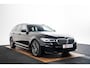 BMW 5-Serie Touring 530i High Executive M Sport - Panoramdak - Driving Assistant Professional - head up - Comfortstoelen - Stoelverwarming voor/achter - Comfort Access - BMW Laserlight - Interieurvoorverwarming -