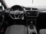 Volkswagen Tiguan 1.5 TSI Life | Climate Control| Parkeersensoren | Lichtmetalenvelgen | LED-verlichting | Navigatie