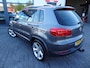 Volkswagen Tiguan 2.0 TSI | 4Motion | PANODAK | TREKHAAK | CAMERA | CRUISE |