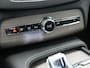 Volvo XC90 T8 Recharge AWD Plus Bright 7 Persoons LONG RANGE PHEV 455pk Dealer O.H. | Trekhaak Af Fabriek | Luchtvering | Adaptive Cruise | Harman / Kardon | Lederen Sportstoelen Ventilatie & Memory | 360 Camera | Stoelen & Stuur Verwarmd | Keyless | Blis | Google Assistent  | Plug In Hybrid |