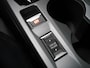 Peugeot e-2008 EV Allure 50 kWh | Adaptive cruise control | Navigatie | Achteruitrijcamera | Lichtmetalen velgen | 3 Fase | Extra getint glas | Keyless start | Stoelverwarming