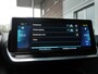 Peugeot e-2008 EV Allure 50 kWh | Adaptive cruise control | Navigatie | Achteruitrijcamera | Lichtmetalen velgen | 3 Fase | Extra getint glas | Keyless start | Stoelverwarming
