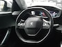 Peugeot e-2008 EV Allure 50 kWh | Adaptive cruise control | Navigatie | Achteruitrijcamera | Lichtmetalen velgen | 3 Fase | Extra getint glas | Keyless start | Stoelverwarming
