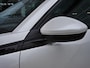 Peugeot e-2008 EV Allure 50 kWh | Adaptive cruise control | Navigatie | Achteruitrijcamera | Lichtmetalen velgen | 3 Fase | Extra getint glas | Keyless start | Stoelverwarming