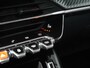 Peugeot e-2008 EV Allure 50 kWh | Adaptive cruise control | Navigatie | Achteruitrijcamera | Lichtmetalen velgen | 3 Fase | Extra getint glas | Keyless start | Stoelverwarming