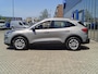 Ford Kuga 2.5 PHEV Titanium VOORRUITVERWARMING - STOELVERWARMING - STUURVERWARMING - APPLE CAR PLAY - ANDROID AUTO - ACHTERUITRIJ CAMERA
