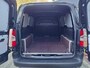 Opel Combo-e Electric L2 50 kWh 136pk | 8 jaar garantie | 0% financial lease | 2-zits | Houten afwerking laadruimte | Multimedia | Draadloze Apple Carplay en Android Auto | Achteruitrijcamera | Parkeersensoren achter | Digital cockpit | Stuurwielbediening | van €31.315 voor €27.295 ex. BTW rijklaar