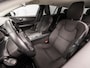 Volvo V60 2.0 B3 Sport 177Pk Automaat (APPLE CARPLAY, GROOT NAVI, PARKEERSENSOREN, GETINT GLAS, SPORTSTOELEN, DAKRAILS ZWART, LED KOPLAMPEN, NIEUWE APK, NIEUWSTAAT)