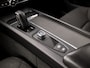 Volvo V60 2.0 B3 Sport 177Pk Automaat (APPLE CARPLAY, GROOT NAVI, PARKEERSENSOREN, GETINT GLAS, SPORTSTOELEN, DAKRAILS ZWART, LED KOPLAMPEN, NIEUWE APK, NIEUWSTAAT)
