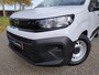 Opel Combo-e Electric L1 50 kWh 136pk | 8 jaar garantie | 0% financial lease | 2-zits | Multimedia | Draadloze Apple Carplay | Android Auto | Achteruitrijcamera | Parkeersensoren achter | Digital cockpit | Stuurwielbediening | Bestuurdersstoel comfort | van €29.665 voor €25.875 ex. BTW