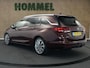Opel Astra Sports Tourer 1.4 Innovation ORIGINEEL NEDERLANDSE AUTO - AFKOMSTIG VAN 2E EIGENAAR - VASTE TREKHAAK - TREKGEWICHT 1420 KG - SCHUIFDAK - NAVIGATIE - DODEHOEK DETECTIE - KEYLESS ENTRY/ START - PARKEERSENSOREN VOOR/ ACHTER - BEIDE STOELEN IN HOOGTE VERSTELBAAR - ELEKTRISCHE ACHTERKLEP - COMFORTSTOELEN