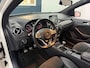 Mercedes-Benz B-klasse 160 Business / NAVI-MULTIEMEDIA / NETTE AUTO / RIJDT SCHAKELT GOED