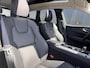 Volvo XC60 2.0 T6 Plug-in hybrid AWD Plus Dark intellisafe/ 360 camera / 2 elektrische stoelen/ schuifdak/ 20 inch/ trekhaak