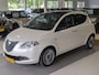 Lancia Ypsilon 0.9 TwinAir Platinum Automaat Panoramadak, Airco, Cruise Control, Stuurbekrachtiging