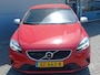 Volvo V40 1.5 T3 152PK Geartronic (Automaat) R-Design | LENTEDEALS | Climate control | Navigatie | 18" LM-velgen | Trekhaak (1500kg) | Stoelverwarming v+a