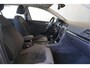 Volkswagen Golf 1.2TSI 105pk Highline 5-drs + ECC/ Cruise/ Parkeersensoren/ Navi/ Garantie!