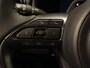 Toyota Yaris Cross 1.5 Hybrid 130 Dynamic - NIEUW DIRECT UIT VOORRAAD LEVERBAAR - PARKEERSENSOREN VOOR/ ACHTER - CAMERA - DODEHOEK DETECTIE - KEYLESS ENTRY/ START - NAVIGATIE - MIDDENARMSTEUN VOOR - VOORSTOELEN VERWARMD - 17 INCH LICHT METALEN VGELGEN - VOORRUIT EN STUURVERWARMING