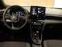 Toyota Yaris Cross 1.5 Hybrid 130 Dynamic - NIEUW DIRECT UIT VOORRAAD LEVERBAAR - PARKEERSENSOREN VOOR/ ACHTER - CAMERA - DODEHOEK DETECTIE - KEYLESS ENTRY/ START - NAVIGATIE - MIDDENARMSTEUN VOOR - VOORSTOELEN VERWARMD - 17 INCH LICHT METALEN VGELGEN - VOORRUIT EN STUURVERWARMING