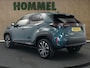 Toyota Yaris Cross 1.5 Hybrid 130 Dynamic - NIEUW DIRECT UIT VOORRAAD LEVERBAAR - PARKEERSENSOREN VOOR/ ACHTER - CAMERA - DODEHOEK DETECTIE - KEYLESS ENTRY/ START - NAVIGATIE - MIDDENARMSTEUN VOOR - VOORSTOELEN VERWARMD - 17 INCH LICHT METALEN VGELGEN - VOORRUIT EN STUURVERWARMING