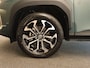 Toyota Yaris Cross 1.5 Hybrid 130 Dynamic - NIEUW DIRECT UIT VOORRAAD LEVERBAAR - PARKEERSENSOREN VOOR/ ACHTER - CAMERA - DODEHOEK DETECTIE - KEYLESS ENTRY/ START - NAVIGATIE - MIDDENARMSTEUN VOOR - VOORSTOELEN VERWARMD - 17 INCH LICHT METALEN VGELGEN - VOORRUIT EN STUURVERWARMING